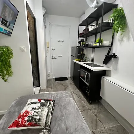 Bastille Bercy Gare De Lyon Climatisee 9m2 Ideal 1 Pers ,max 2 Pers Apartment *
