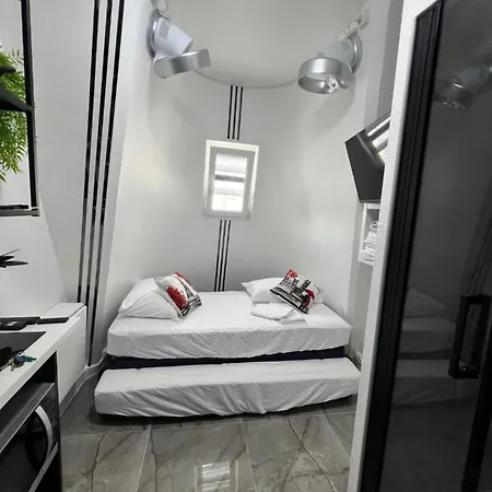 Bastille Bercy Gare De Lyon Climatisee 9m2 Ideal 1 Pers ,max 2 Pers *
